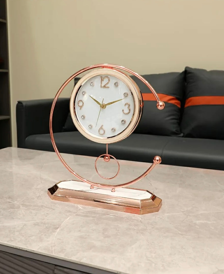 Rose Gold Baoli Table Clock with Metal Pendulum – A Touch of Vintage Luxury