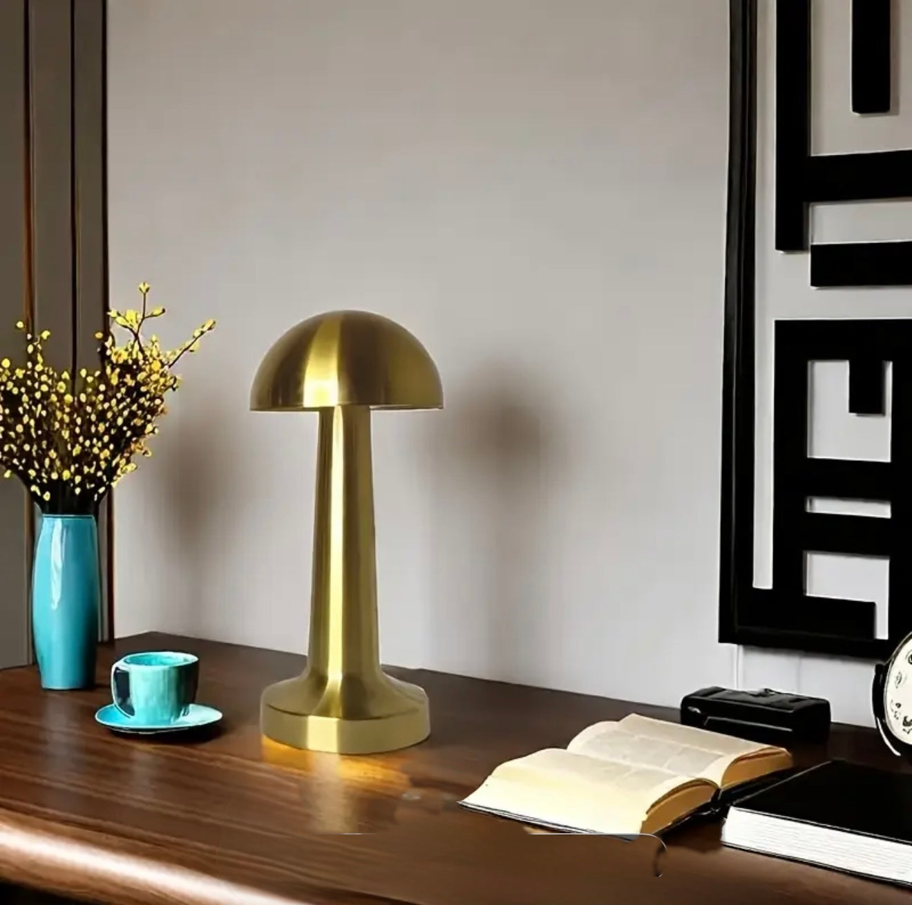 Mushroom Shape Metal LED Table Lamp with Touch Sensor