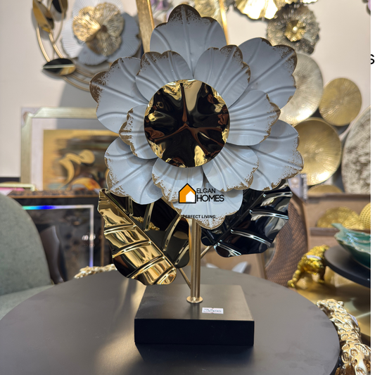 Premium floral Metallic table decor