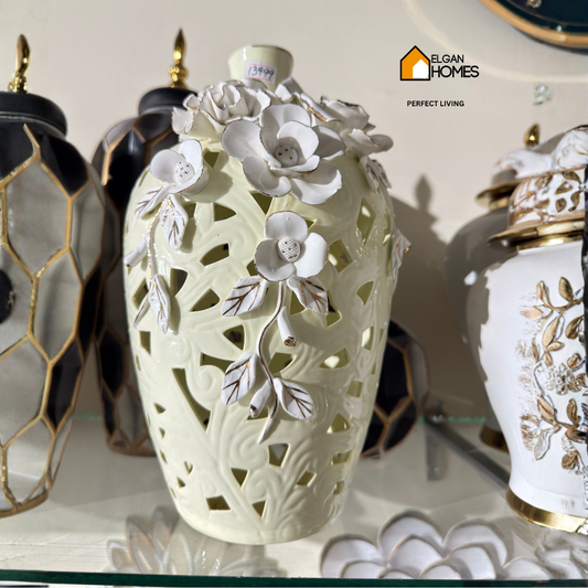 Floral vase with hollow design large size